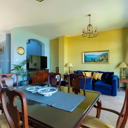 Luxury 3-bedroom In Sozopolis With Sea View