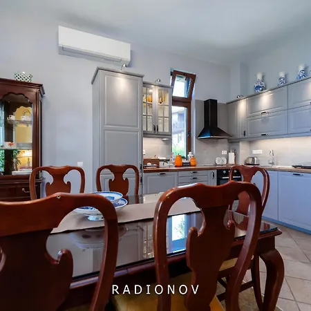 Luxury 3-bedroom In Sozopolis With Sea View Villa *