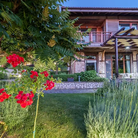 Villa Luxury 3-bedroom In Sozopolis With Sea View