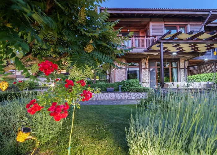 Villa Luxury 3-bedroom In Sozopolis With Sea View